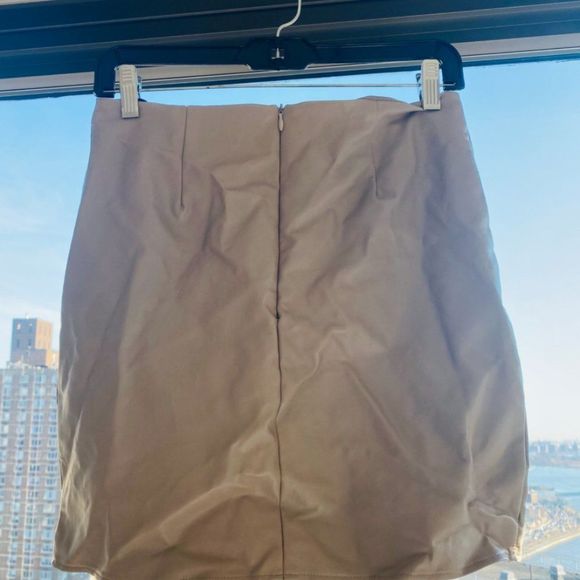 Missguided Taupe Leather Braided Mini Skirt NWOT - Picture 2 of 2